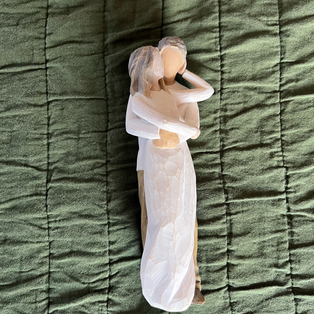 Willow Tree Loving Couple Sculpture - Cream and Tan - Picture 2 of 3